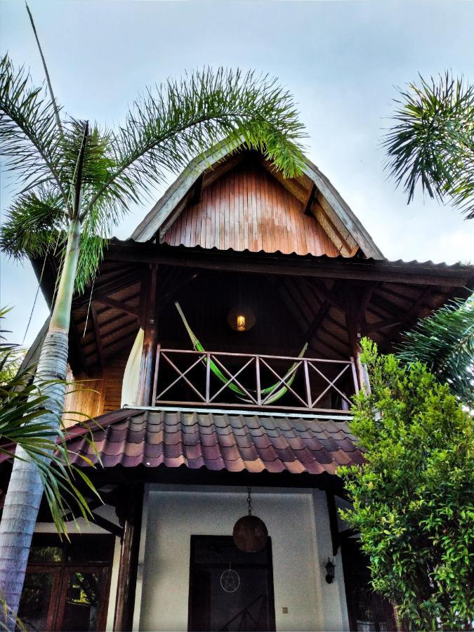 Gili Moonlight Retreat Villa กิลิไอร์ ภายนอก รูปภาพ
