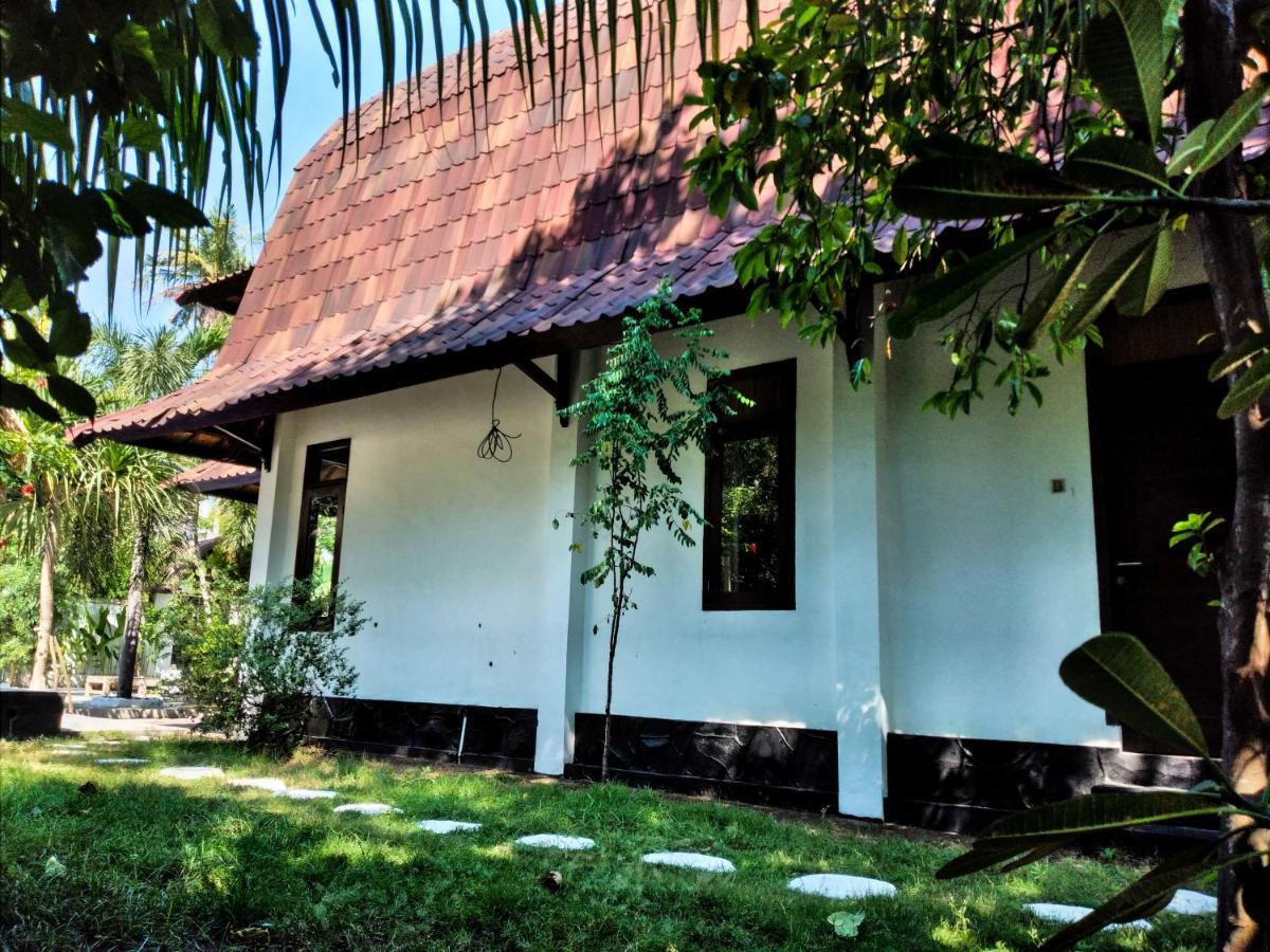Gili Moonlight Retreat Villa กิลิไอร์ ภายนอก รูปภาพ