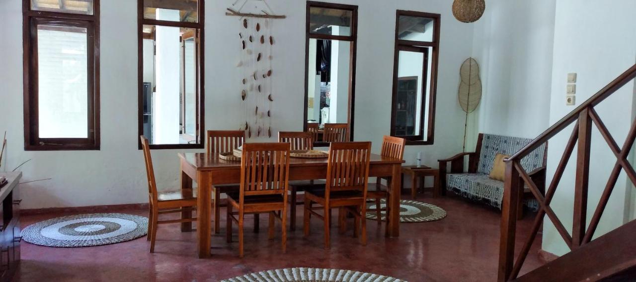 Gili Moonlight Retreat Villa กิลิไอร์ ภายนอก รูปภาพ