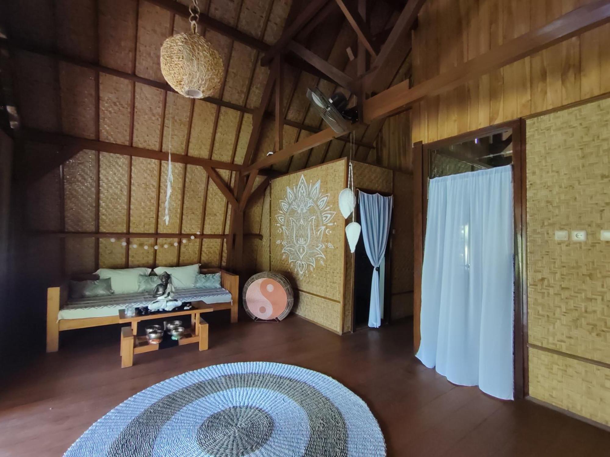 Gili Moonlight Retreat Villa กิลิไอร์ ภายนอก รูปภาพ